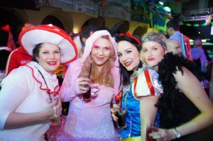 2016GrTvFasching00337